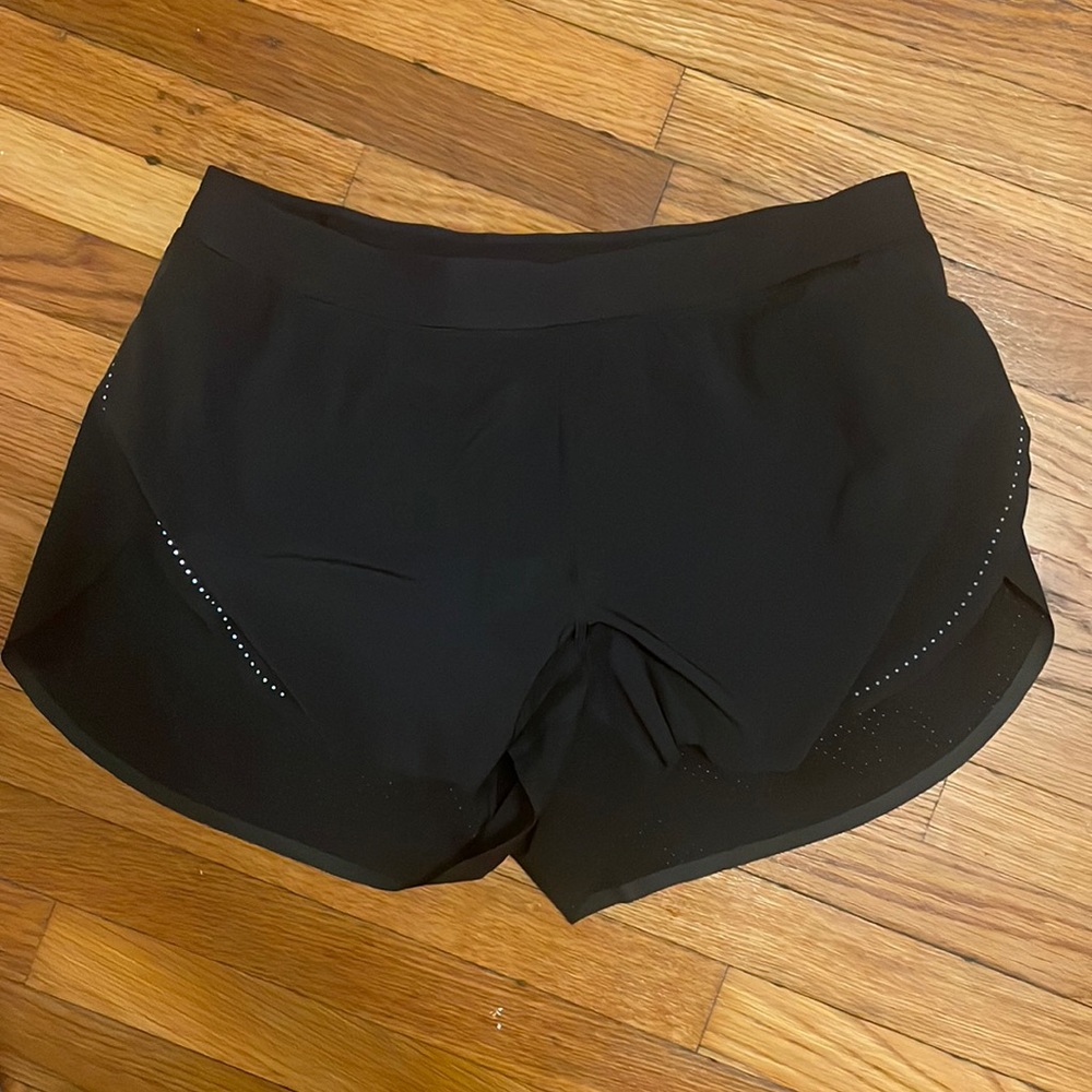 Find your pace high rise 3” short